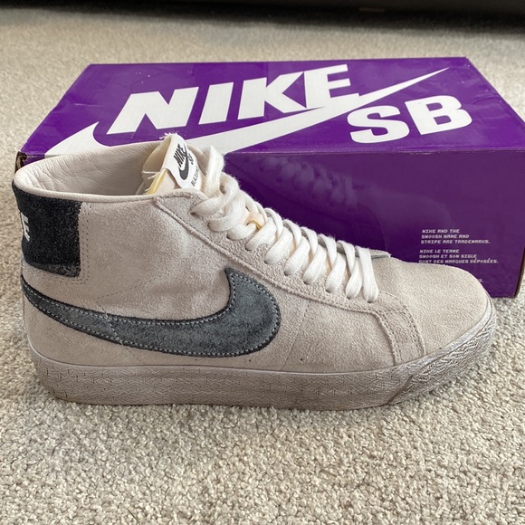 Nike Blazer Mid - Picture 2 of 4